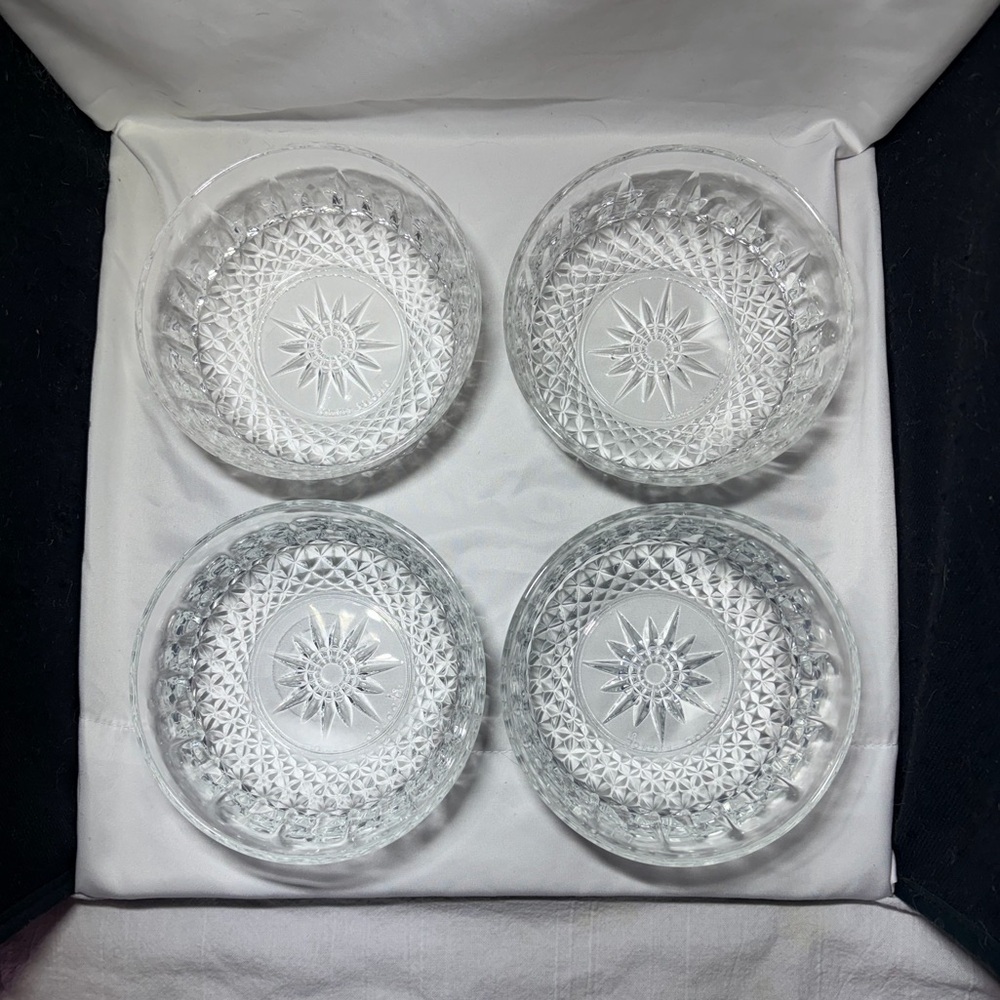 Arcoroc France Diamond Starburst 5” Dessert Bowls Set of 4 Vintage